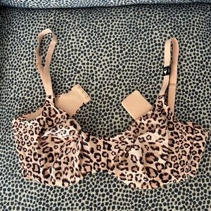 Victoria's Secret Incredible Unlined Demi, Leopard Print, Sz 36DDD NWOT